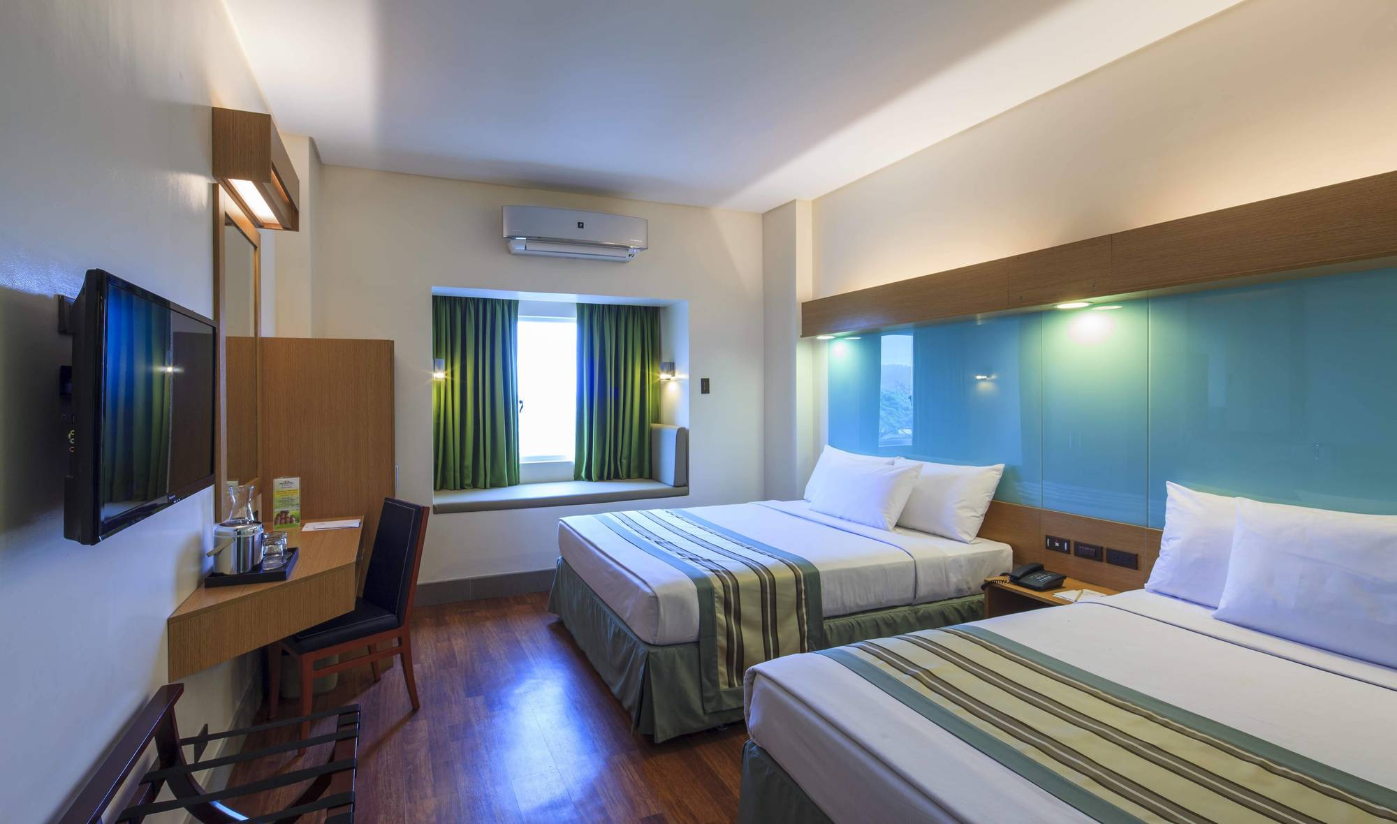 ไมโครเทล บาย วินด์แฮม เซาธ์ ฟอร์บส์ - นูวาลี สตา โรซ่า Hotel ซานตาโรซา ภายนอก รูปภาพ